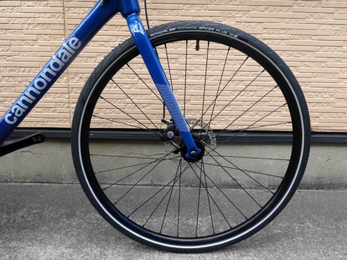 【配送可能】【手渡しも可能】【秋田県南】キャノンデールQuick SL3 キャノンデール クイック3 通勤に役立つアイテムがついて